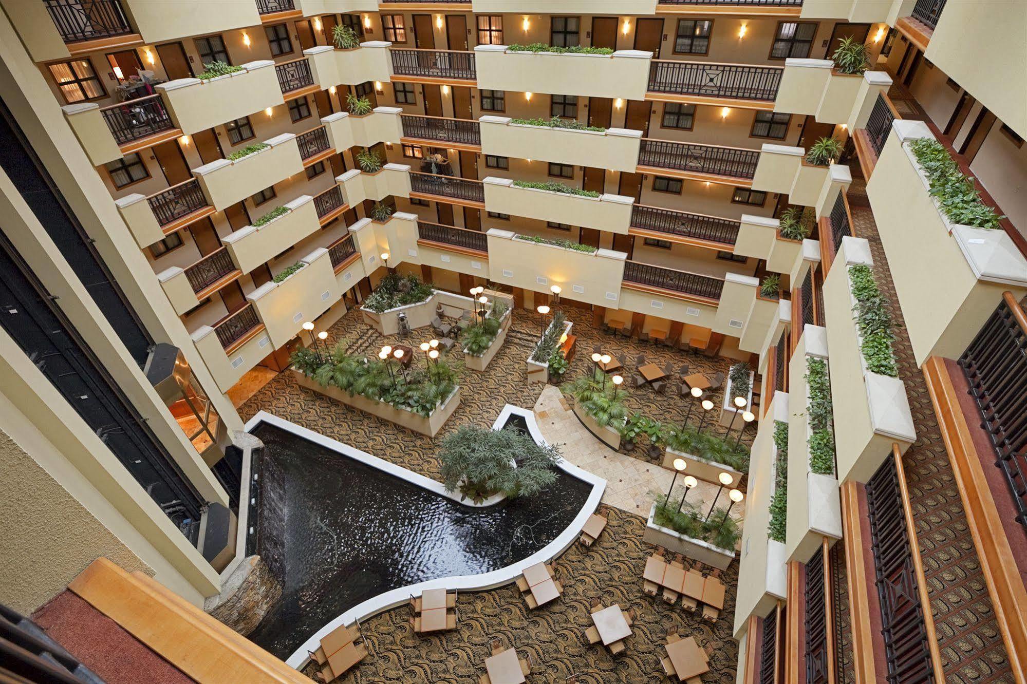 Embassy Suites By Hilton Atlanta Alpharetta Exterior photo